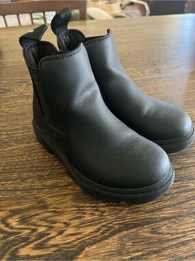 Native Kids Black Chelsea Boots - Classic Slip-On Ankle Boot